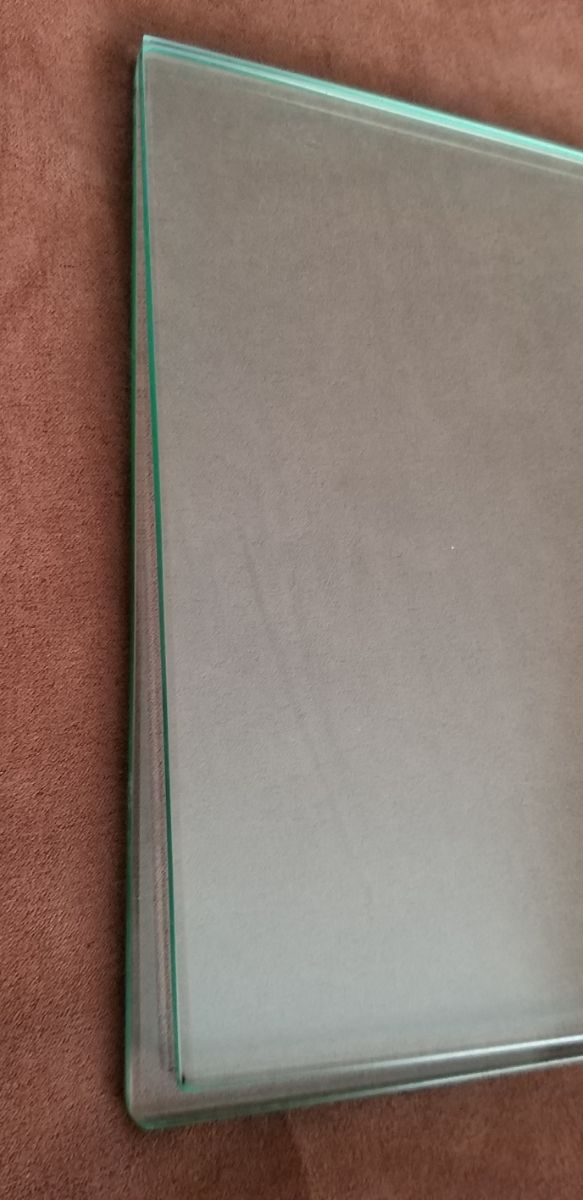 Dos baldas de cristal de 5 mm.