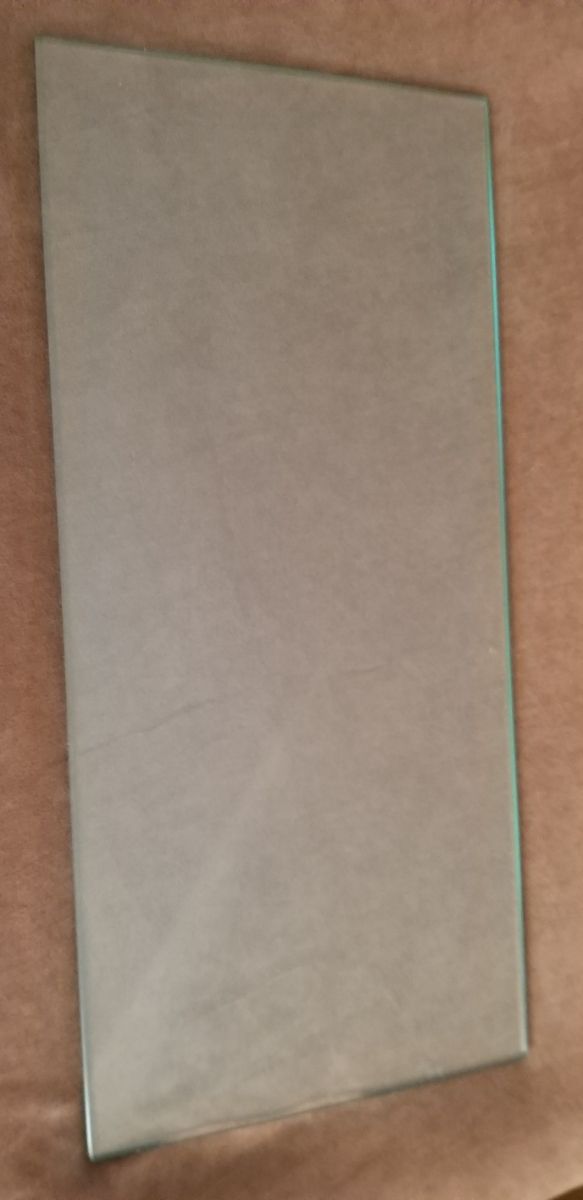 Dos baldas de cristal de 5 mm.