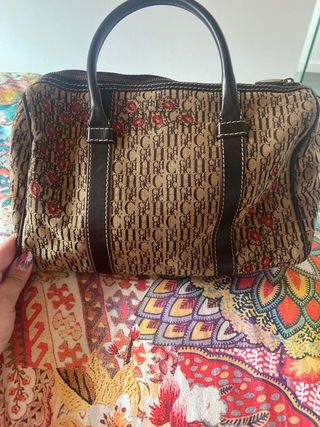 Bolso de mano Carolina Herrera de segunda mano por 150 EUR en Sant Boi de  Llobregat en WALLAPOP