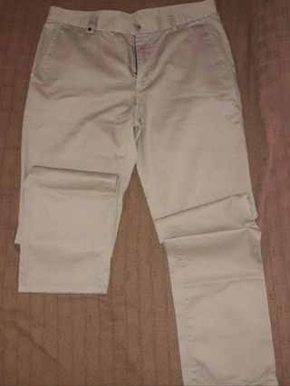 Pantalón Hombre PURIFICACIÓN GARCÍA de segunda mano por 40 EUR en Elche en  WALLAPOP