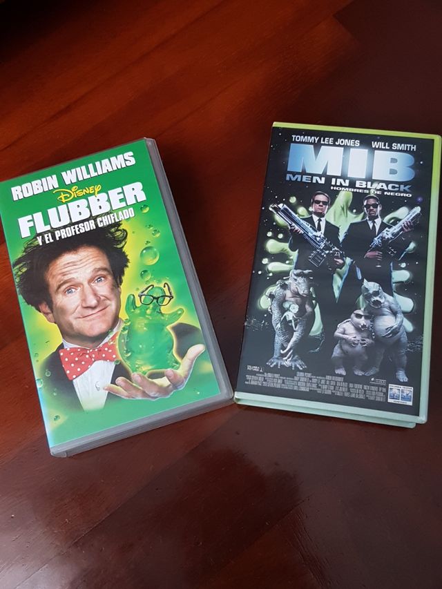 Lote 2 películas VHS: Flubber y Men in Black