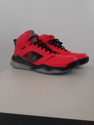 Zapatillas Nike Jordan Mars 270 Paris edition PSG de segunda mano por 285  EUR en Camino de Las Fuentes en WALLAPOP