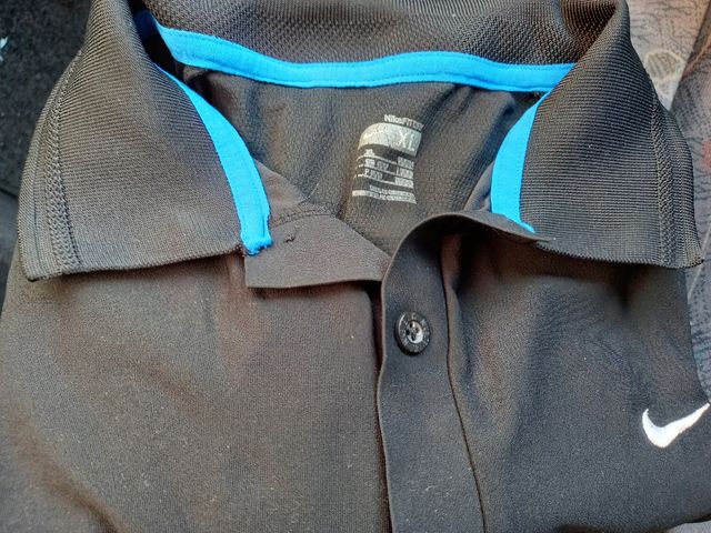 Polo deportivo negro Nike hombre