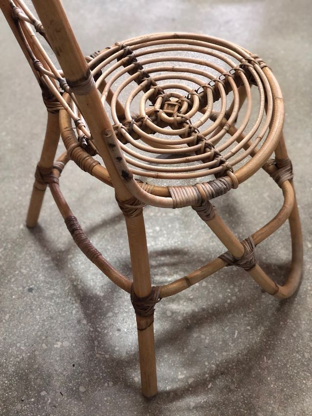 Silla de mimbre y bambú vintage años 60 de segunda mano por 85 € en