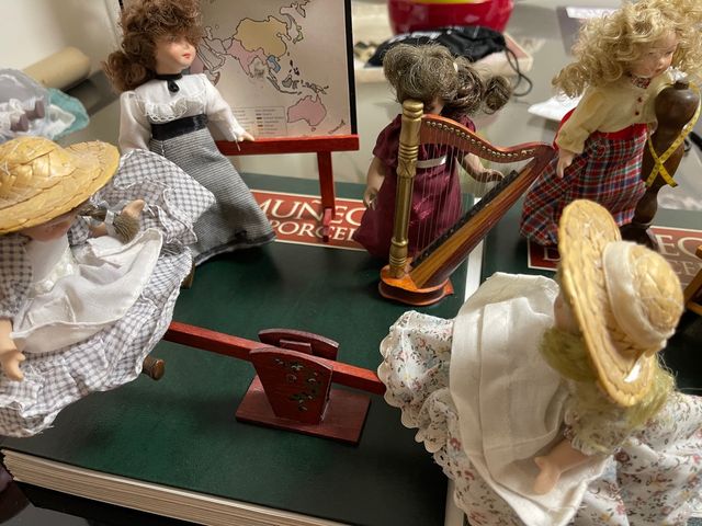 Colección muñecas porcelana