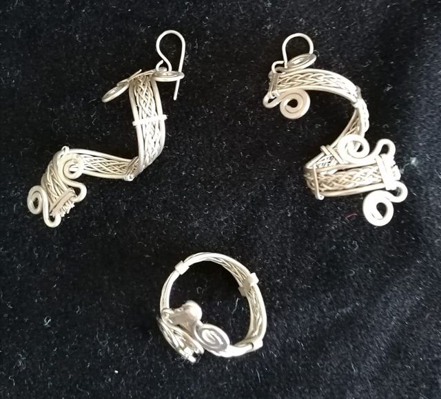 Conjunto pendientes y anillo