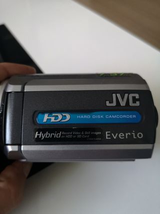 Caméscope JVC Everio GZ-E105BE Full HD, Zoom Optique 40x, Avec Carte SD 4Go, Boîte D'origine