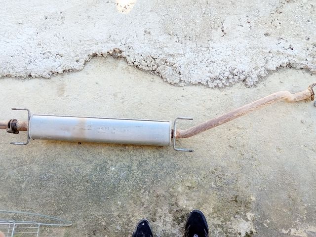 tubo de escape y silenciador