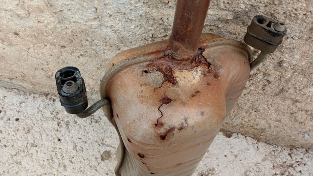 tubo de escape y silenciador