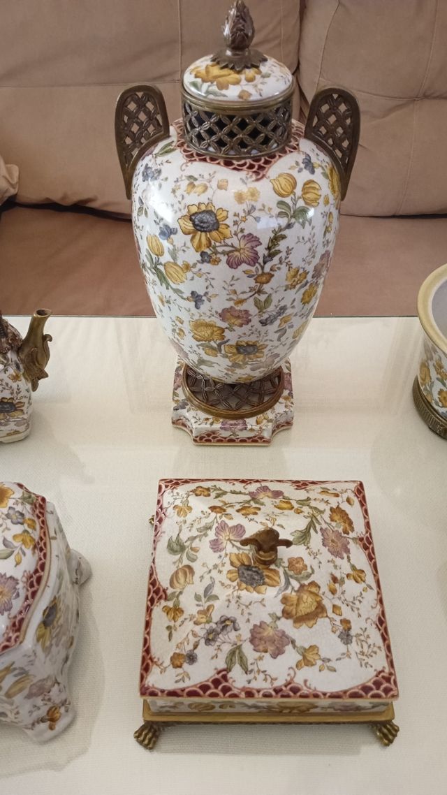 7 piezas de bronce y porcelana WONG LEE 1895