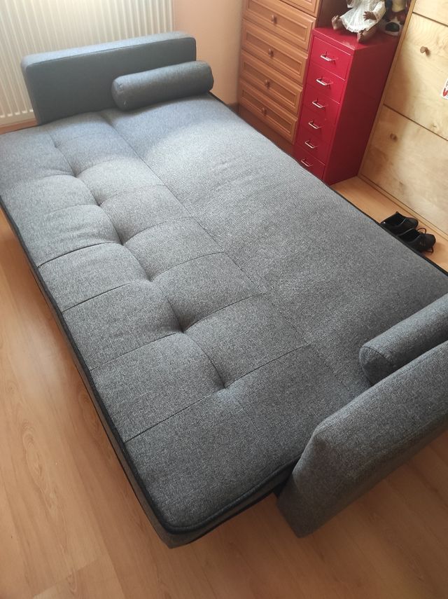 Sofa cama de segunda mano por 85 € en Madrid en WALLAPOP