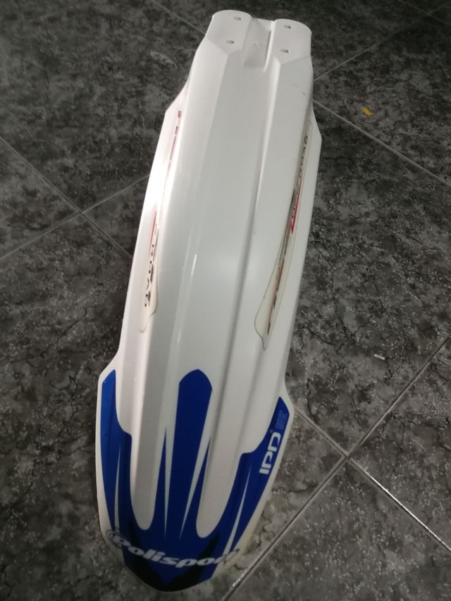 Guardabarros delantero