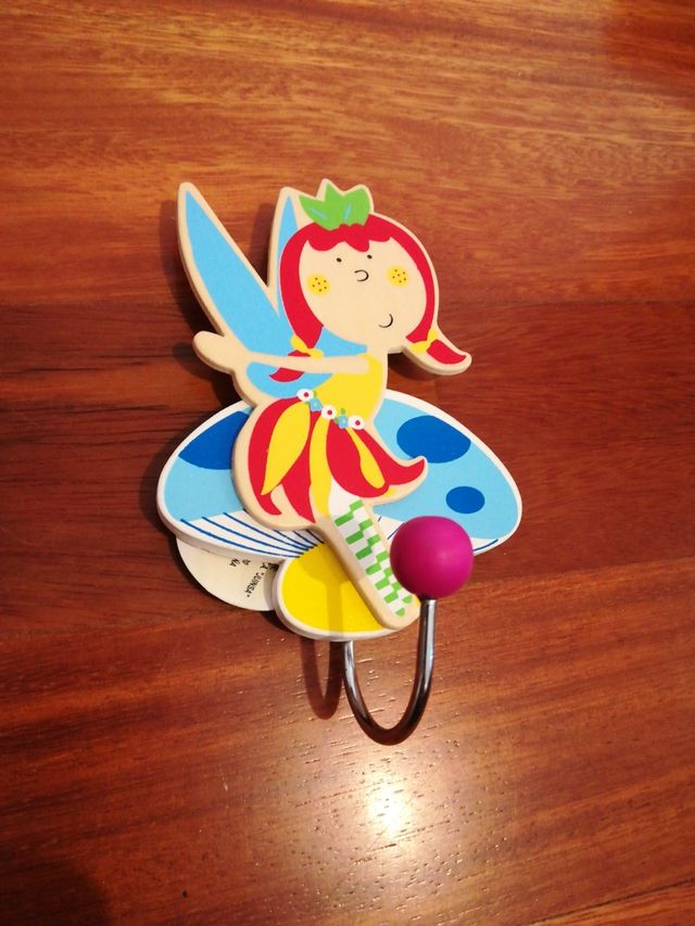 Percha infantil hada y seta