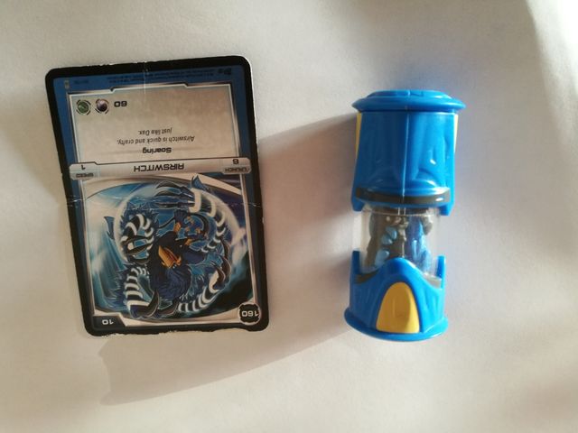 2 monsunos con sus cartas 6 €, x separado a 4€