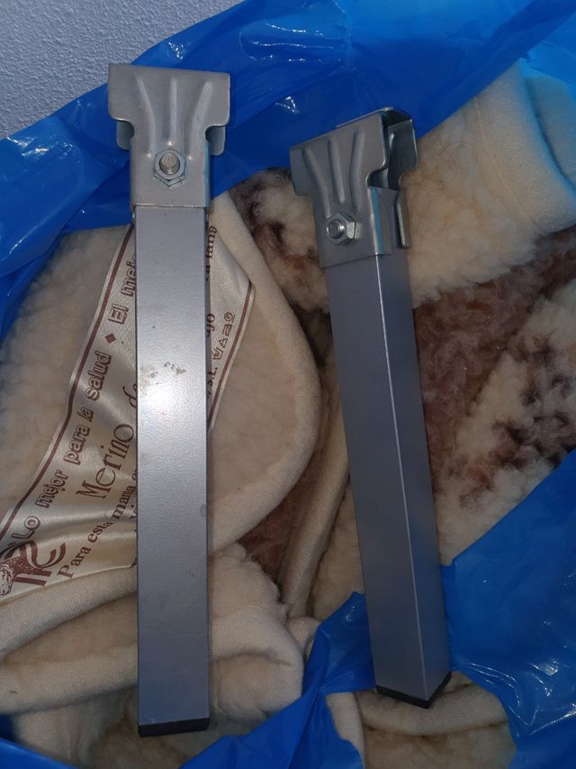 VENDO PATAS PARA TU CAMA DE REFUERZO