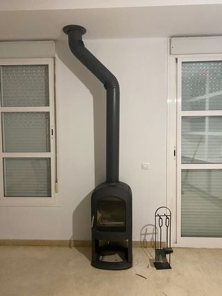 Chimenea de leña de segunda mano en Málaga en WALLAPOP