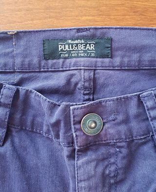 Pantalón hombre.Talla: L. Marca: Pull\u0026amp;Bear. de segunda mano por 10 EUR  en Baiona en WALLAPOP