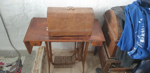 se vende maquina de coser