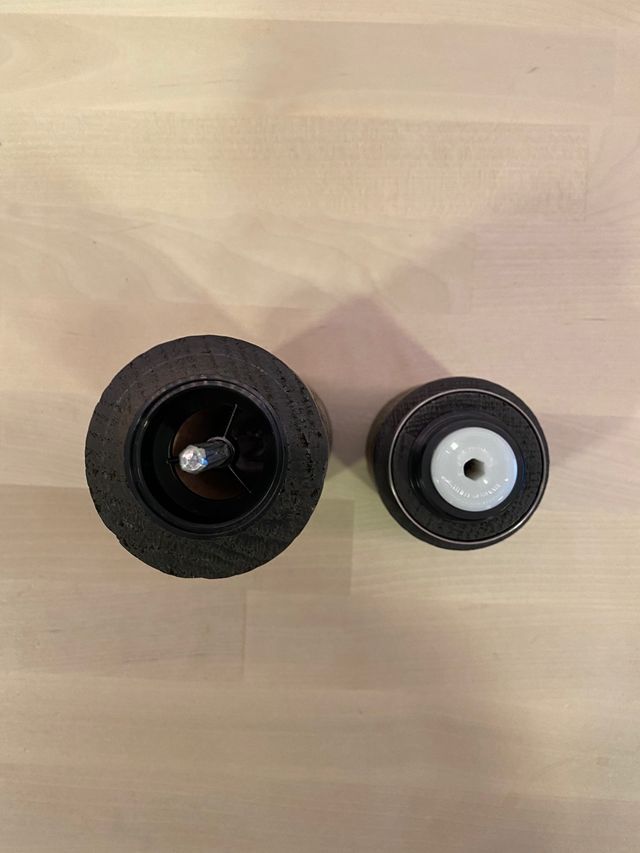 Molinillo pimentero o sal madera Adhoc 20 cm