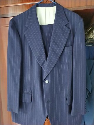 Traje Raya Diplomática El Corte Inglés de segunda mano por 20 EUR en Getxo  en WALLAPOP