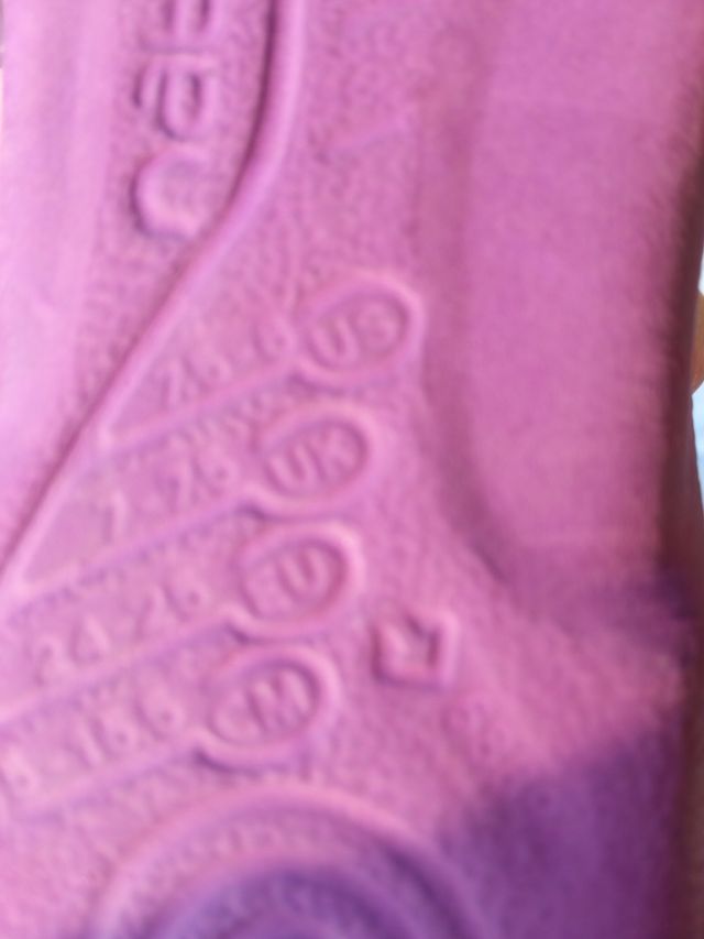 Decathlon talla 24-25