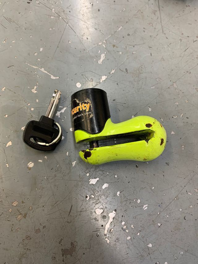 Pinza antirrobo moto