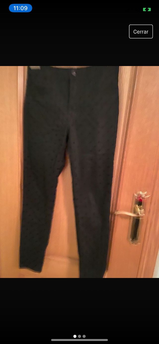 Pantalon topos negro