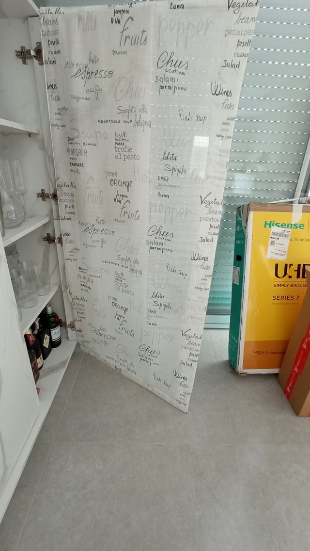 2 cortinas cocina y mecanismo