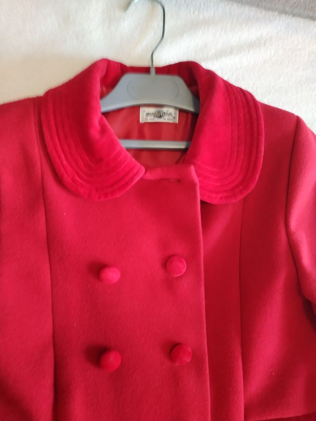 Abrigo niña paño rojo