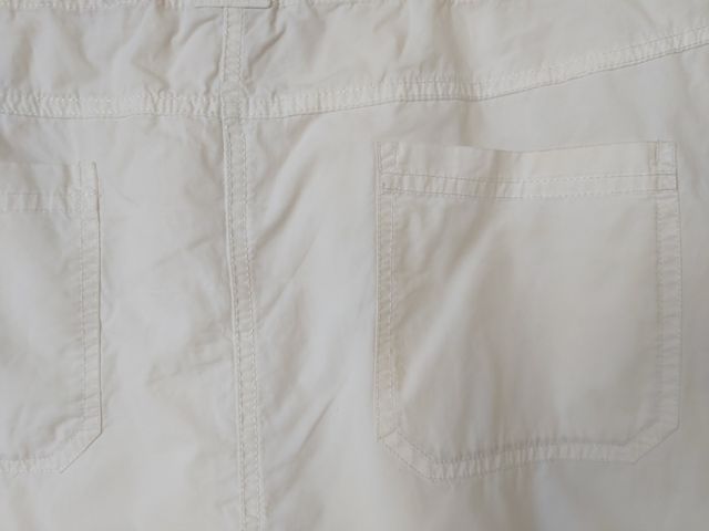 Falda vaquera T. 44 blanca tela fina