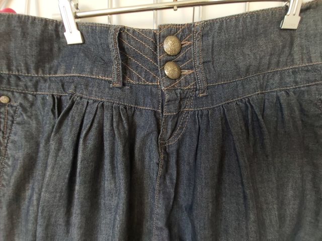 Falda vaquera T. 40 de Stradivarius