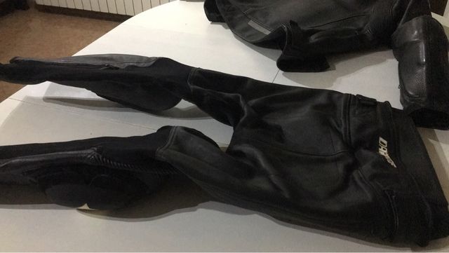 Mono de moto pantalón y chaqueta