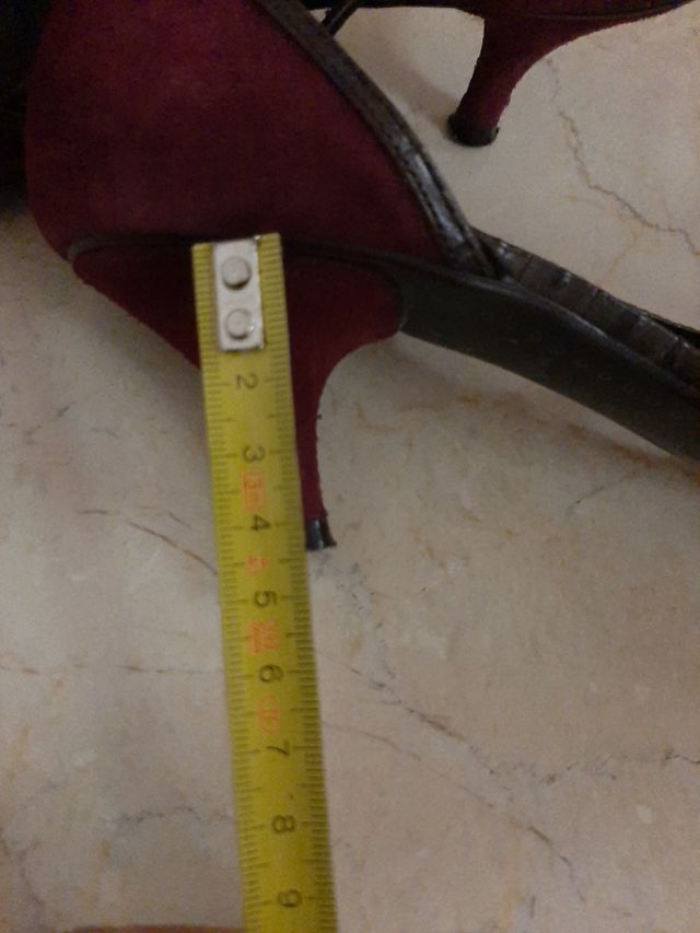 zapatos de señora, de piel, número 37.