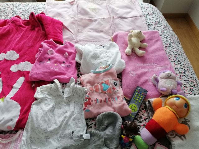 Súper lote ropa y juguetes bebe 3 a 9 meses