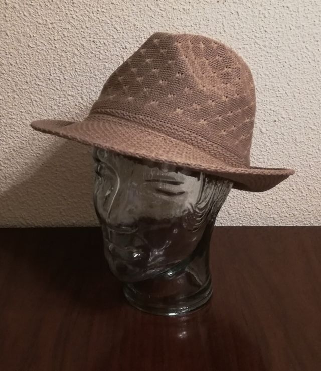 Sombrero con ala de paseo (Marrón claro).