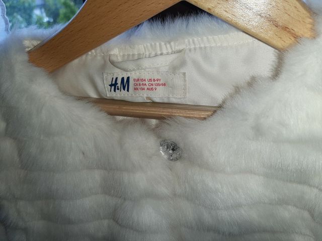 abrigo H&M talla 8/9 (134)