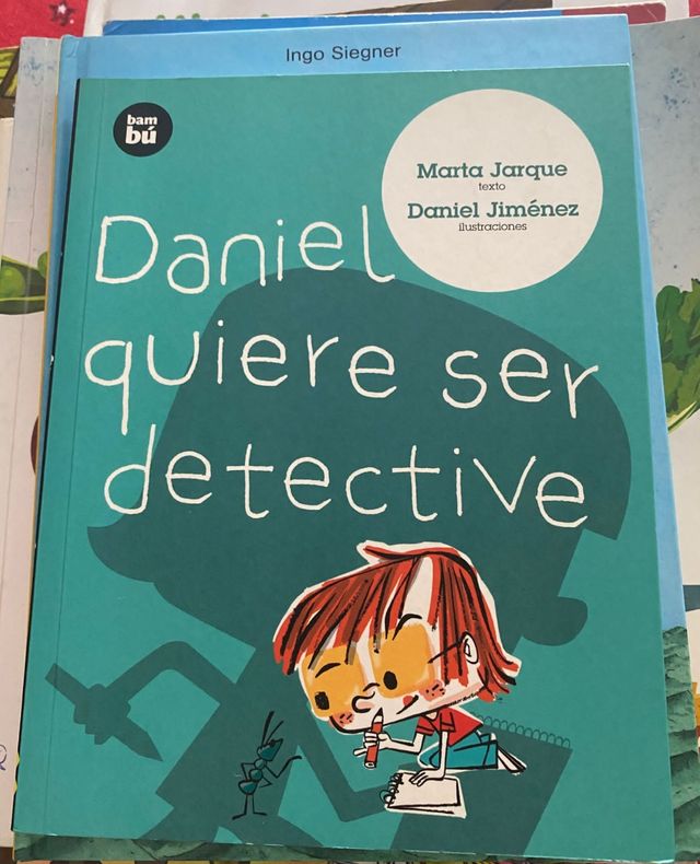 Libro lectura detectives personalizado para Daniel