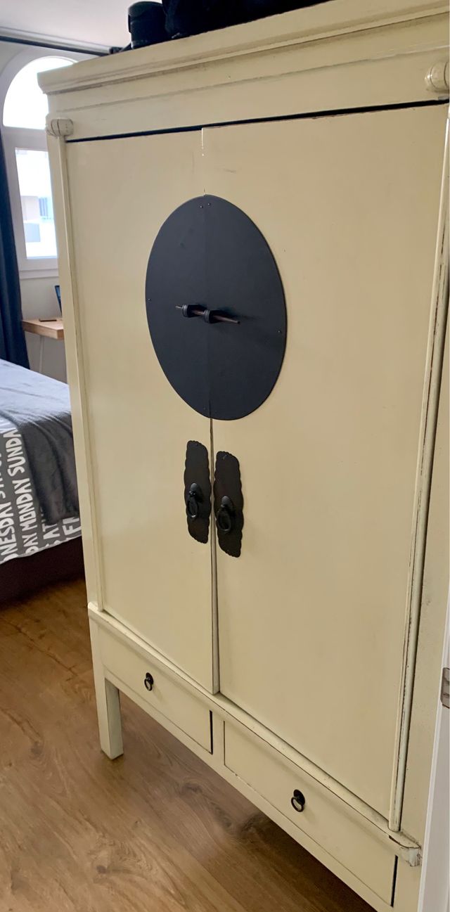 Armario oriental de segunda mano por 360 € en Torremolinos en WALLAPOP