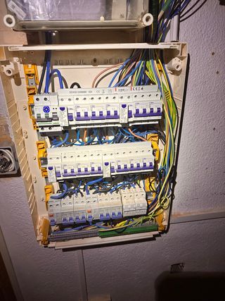 ELECVALLES ELECTRICIDAD, ENERGIA Y CLIMATIZACION