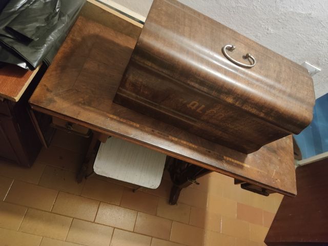 MAQUINA COSER + MUEBLE 