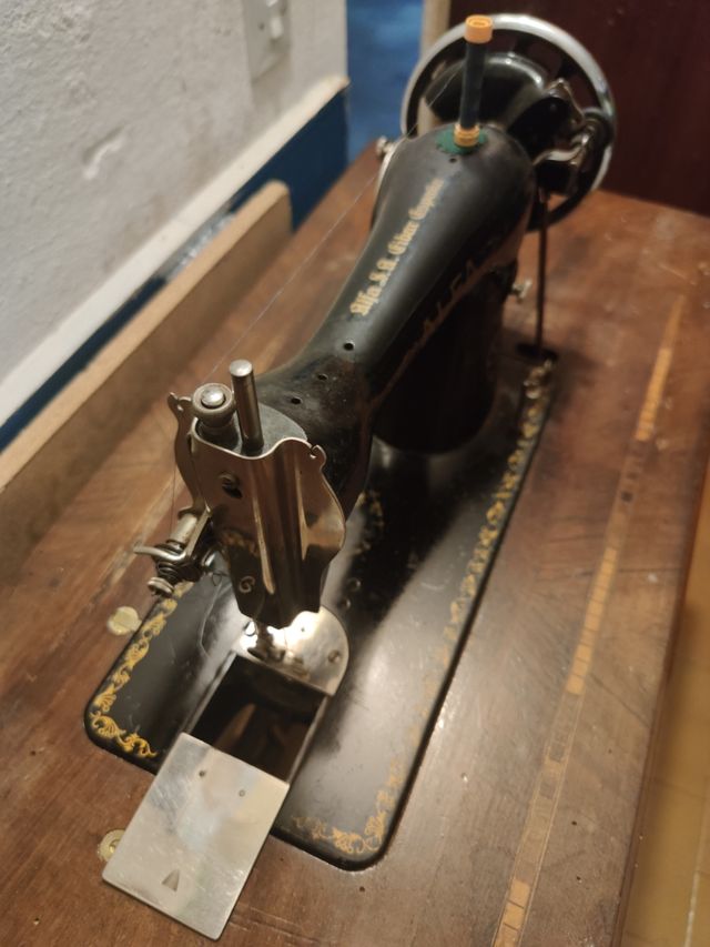 MAQUINA COSER + MUEBLE 