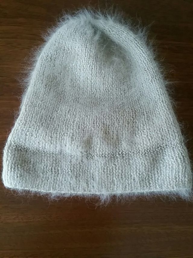 Boina de lana y gorros de angora