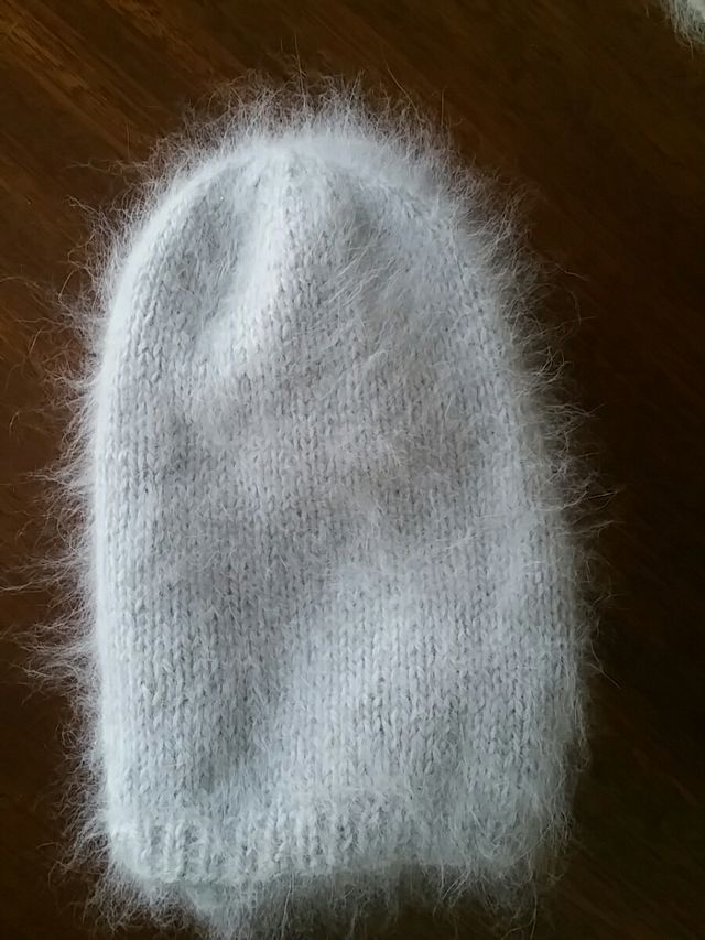 Boina de lana y gorros de angora