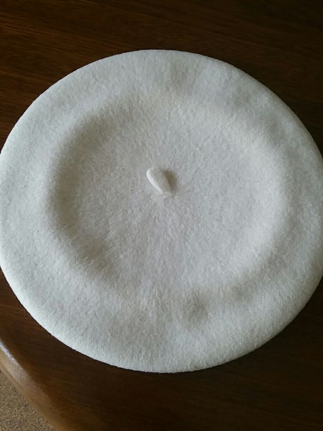 Boina de lana y gorros de angora