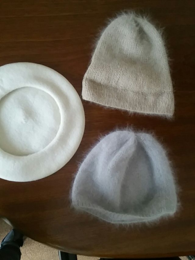 Boina de lana y gorros de angora