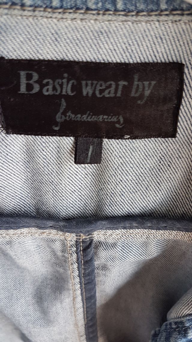 Cazadora vaquera de Stradivarius