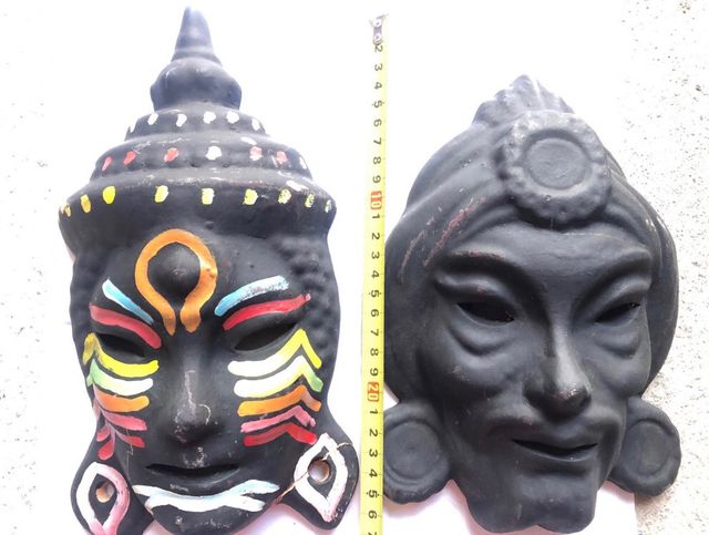 Conjunto 2 máscaras / caras artesanía