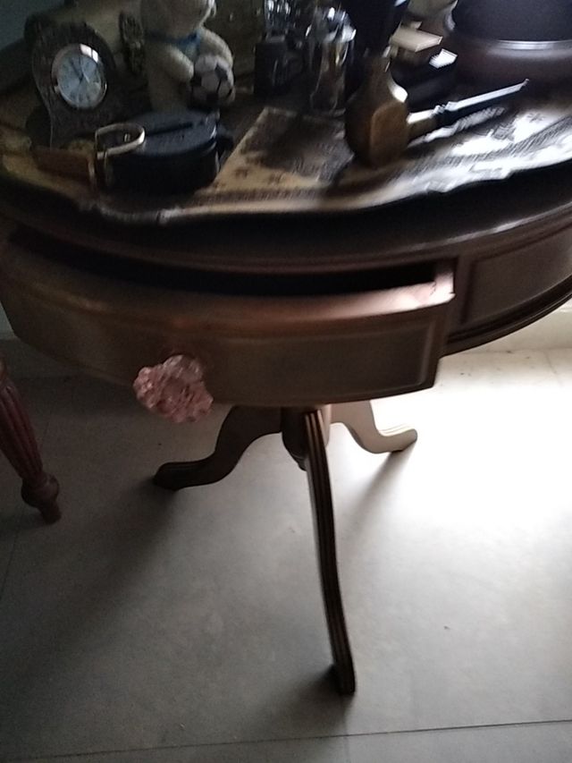 mesita, estilo antigua, mirar en mi perfil tengo m