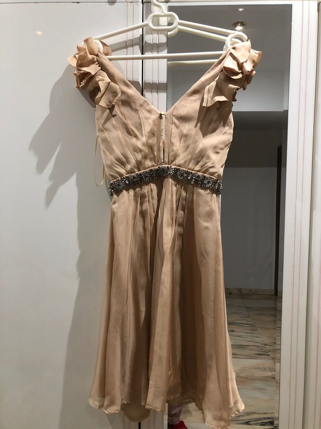Vestido seda nude
