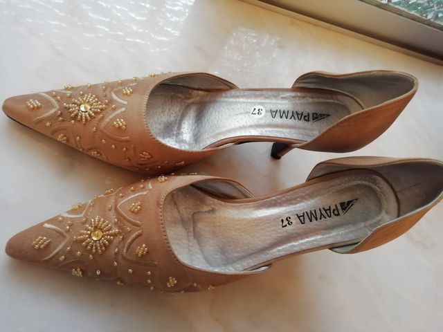 scarpa con tacco oro